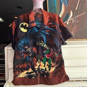 Vintage Warner Bros. Batman Logo Shirt with Rust and Blue XL Boys